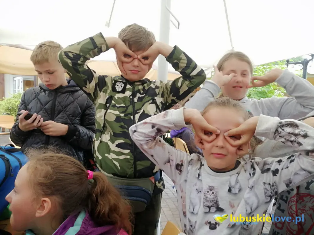 Mniszki – Na szlaku ginących zawodów